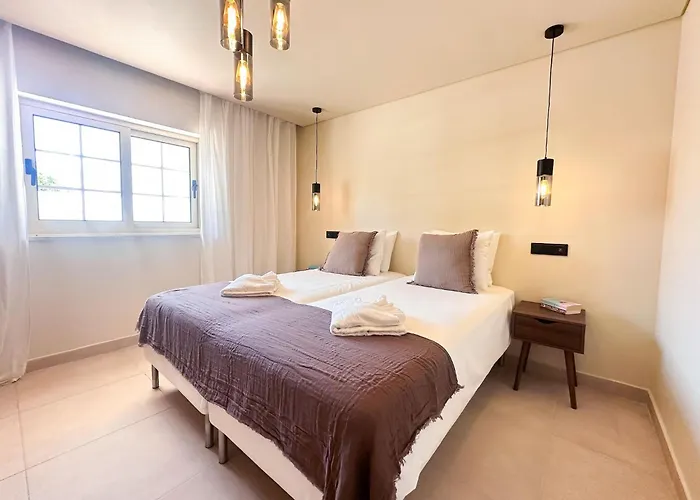 Oura Modern Poolside By Becherish Appartement Albufeira