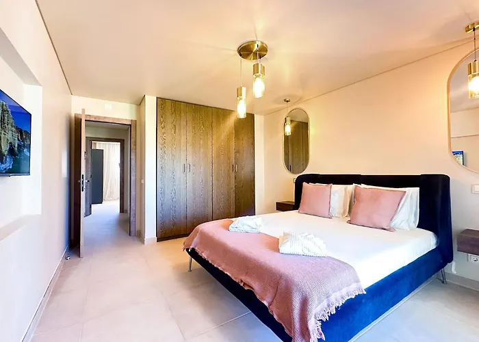 Oura Modern Poolside By Becherish Appartement Albufeira